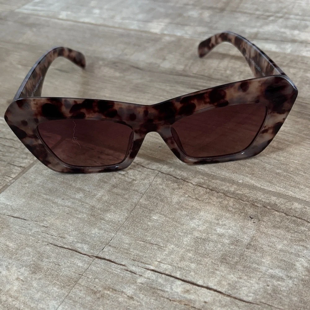 Szade Cateye Sunglasses in Elysium Black Color